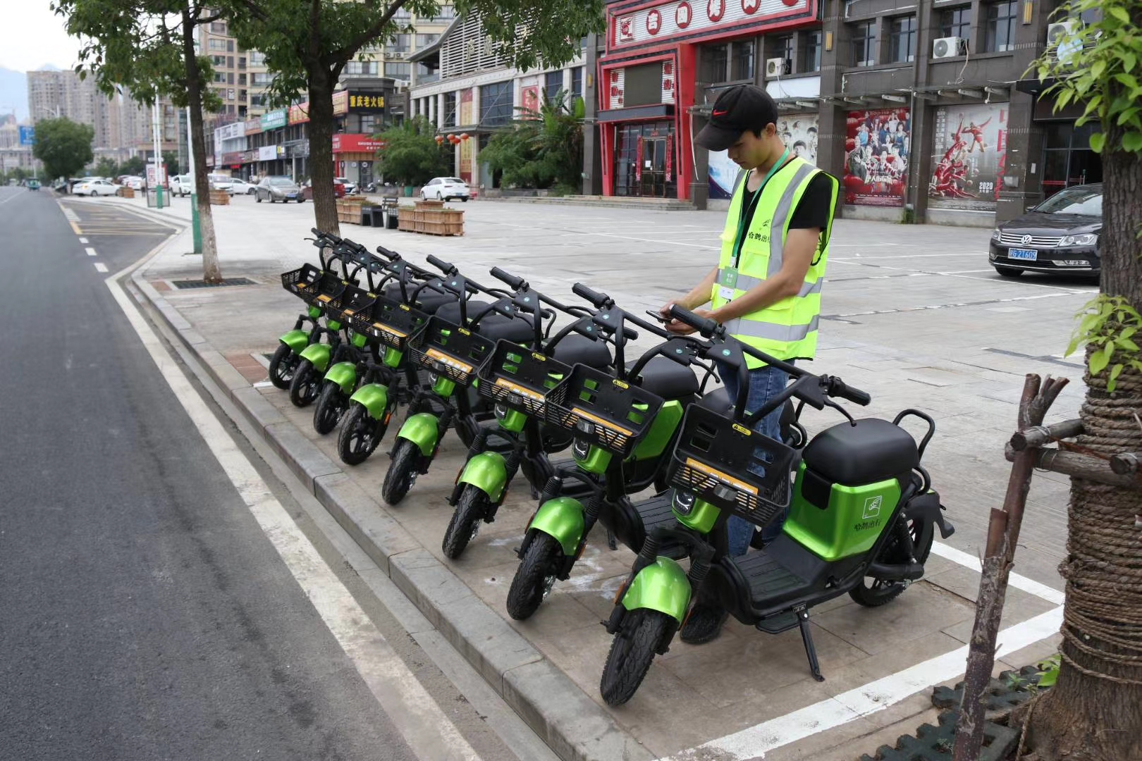 2026年两轮出行新趋势：从卖硬件到卖服务，智能中控如何重塑租车生态？